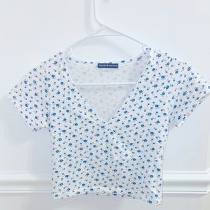 Brandy Melville floral top!
